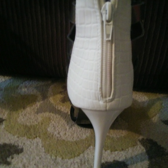 Qupid Black Nubuck PU heels - Picture 4 of 8